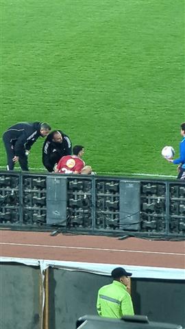 صوره ل غضب وحزن زيزو بعد اصابته في مباراة الاهلي والبنك الاهلي