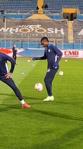 صوره ل شيكو بانزا يستعرض مهاراته قبل مباراة الزمالك وبيراميدز