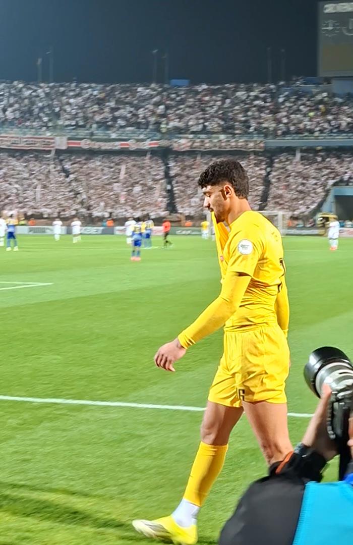 صوره ل لحظة خروج صبحي مطرودا في مباراة الزمالك واوتوهو