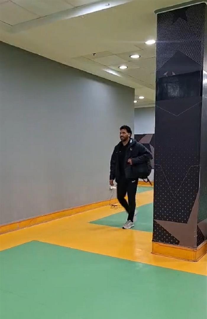 صوره ل الظهور الأول لمحمد عواد.. ومزحة الدباغ بسبب تغيير غرفة الملابس: غيروا الزمالك والمكان