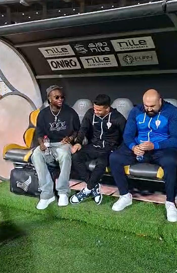 صوره ل حضور شيكو بانزا لمباراة الزمالك والمصري بعد شائعات عدم وجوده في القاهرة