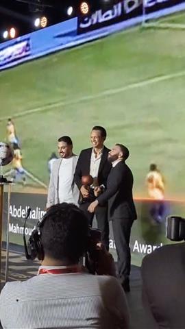 صوره ل تكريم أسطورة نادي الزمالك عبد الحليم علي من فعاليات حفل دير جيست