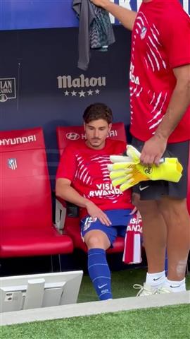 صوره ل مُدمر.. رد فعل جوليان ألفاريز على صافرات استهجان جماهير أتلتيكو مدريد