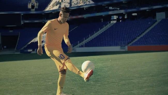 نيمار يتحدى العالم بـ 8 مهارات في كرة القدم