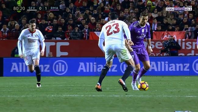 كوبرى شوارع من رونالدوا لـ لاعب اشبيليه