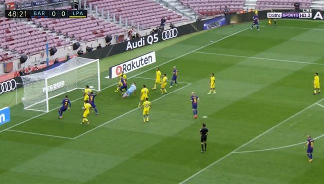 هدف برشلونه الاول في مرمي لاس بالماس تعليق عصام الشوالي