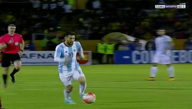 هاتريك ميسي في مباراة الإكوادور والأرجنتين