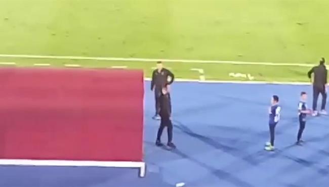جماهير الأهلي تؤيد قرار حسام البدري ضد عماد متعب
