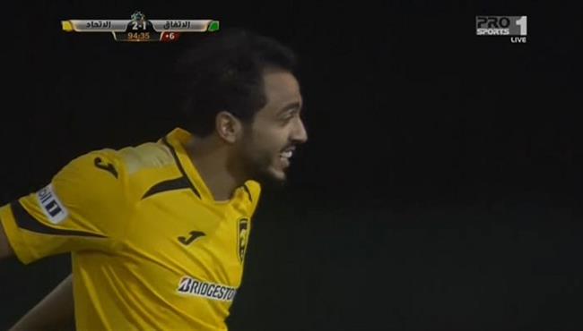 كهربا يتلاعب بمدافع الاتفاق والحارس يحرمه من تسجيل هدف رائع