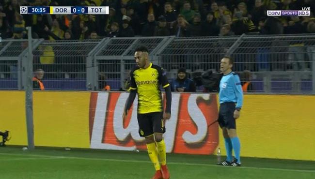 اسيست حكاية في هدف اوباميانج الاول لدورتموند في مرمى توتنهام