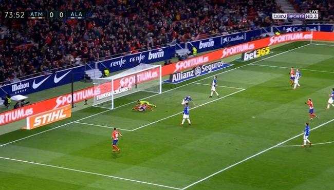 هدف فوز اتليتكو مدريد علي ديبورتيفو الافيس 1 0 الدوري الاسباني