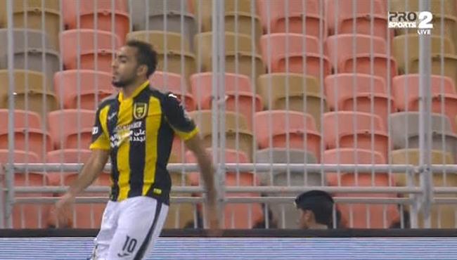 محمود كهربا يهدر فرصة هدف محقق لـ الاتحاد امام الفيحاء