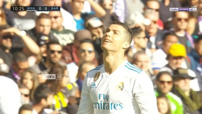 كريستيانو رونالدو يهدر اول فرصة هدف امام برشلونه