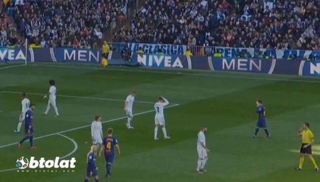 لقطة المباراة ميسي يعتذر لرونالدو في الكلاسيكو