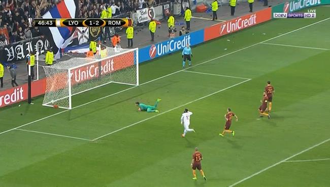 هدف تعادل اولمبيك ليون الرائع مع روما 2 2 الدوري الاوروبي