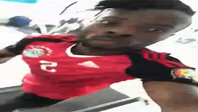 ستانلي يظهر بقميص المنتخب الوطني