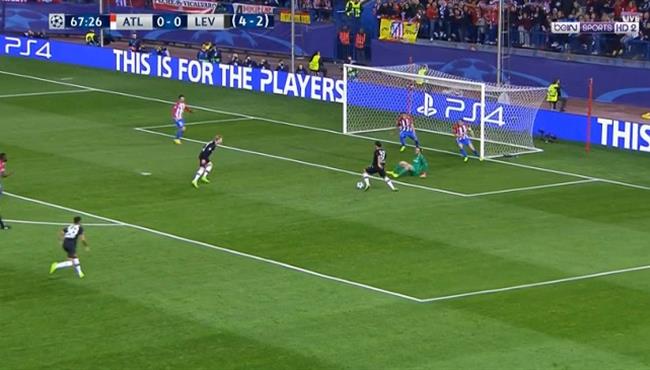 أوبلاك يتحول إلى سوبر مان في مباراة أتليتكو مدريد وباير ليفركوزن