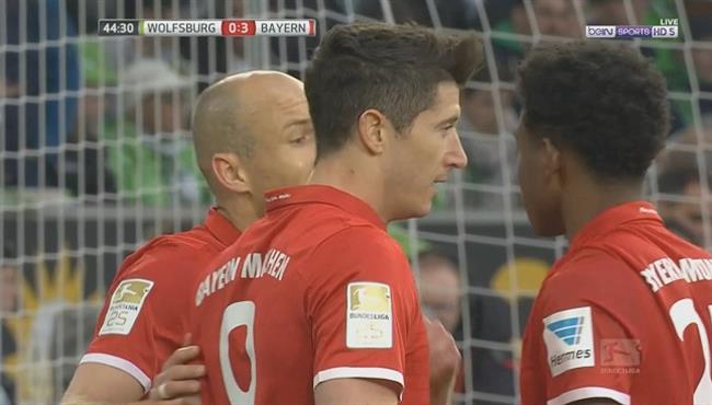 هدف ليفاندوفسكي الثانى فى مرمى فولفسبورج 3 0 الدورى الألمانى