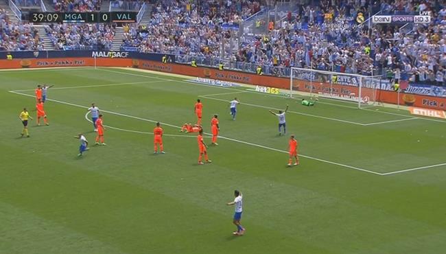 هدف ملقا الثانى الرائع فى مرمى فالنسيا 2 0 الدورى الاسبانى