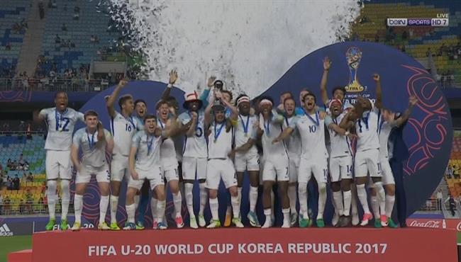 مراسم تتويج منتخب إنجلترا بطلا لكأس العالم للشباب