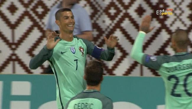 هدف كريستيانو رونالدو الثاني في مرمي لاتفيا 2 0 تصفيات كاس العالم اوروبا