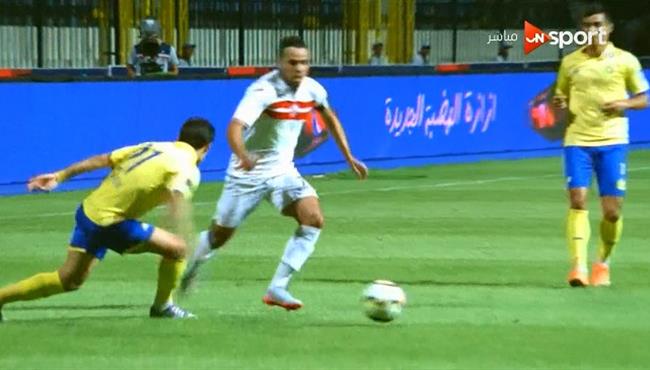 حازم امام يربك دفاعات النصر السعودي بمهارة رائعة