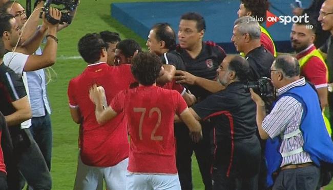 شاهد ماذا فعل حسام البدري مع غالي ومتعب بعد مباراة المصري