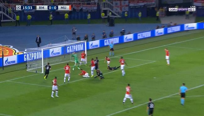 العارضه ترد هدف لكاسيميرو فى مرمى مانشستر يونايتد كأس السوبر الأوروبى