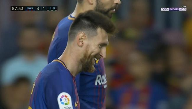 ميسي يسجل سوبر هاتريك في مباراة برشلونه وايبار