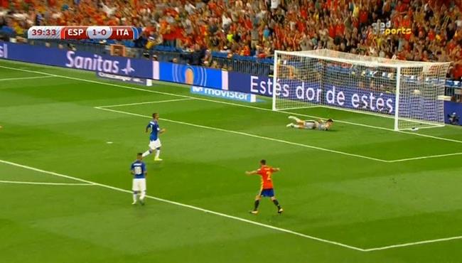 هدف ايسكو الثاني الرائع في مرمي ايطاليا تصفيات كاس العالم