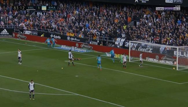 هدف ريال مدريد الثالث فى مرمى فالنسيا بتعليق حفيظ دراجى