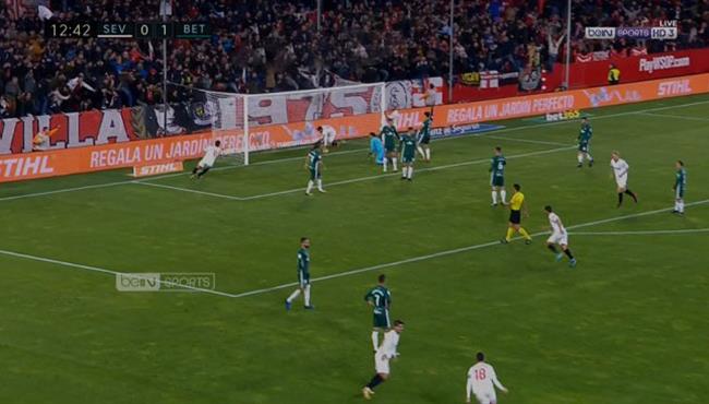 هدف وسام بن يدر فى مرمى ريال بيتيس بالدورى الاسبانى