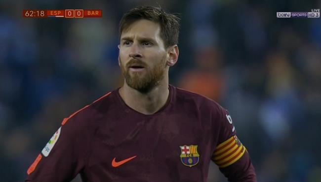 ميسي يهدر ركلة جزاء امام اسبانيول