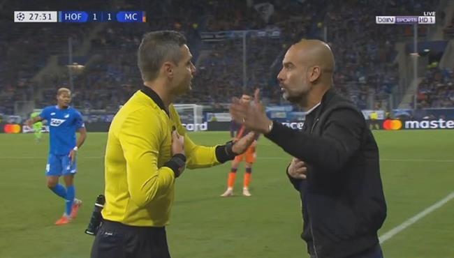 جوارديولا ينفعل على الحكم في مباراة مانشستر سيتي وهوفنهايم