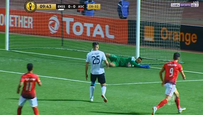 الحارس يحرم ازارو من تسجيل هدف اول فى مرمى وفاق سطيف