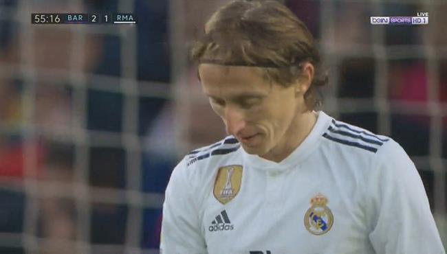 القائم يحرم مودريتش من تسجيل هدف التعادل امام برشلونة