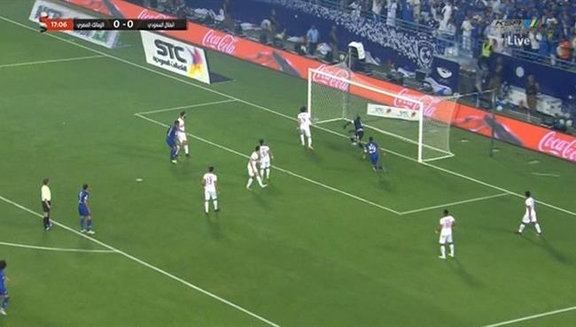 تصدي جنش الرائع في مباراة الزمالك والهلال السعودي