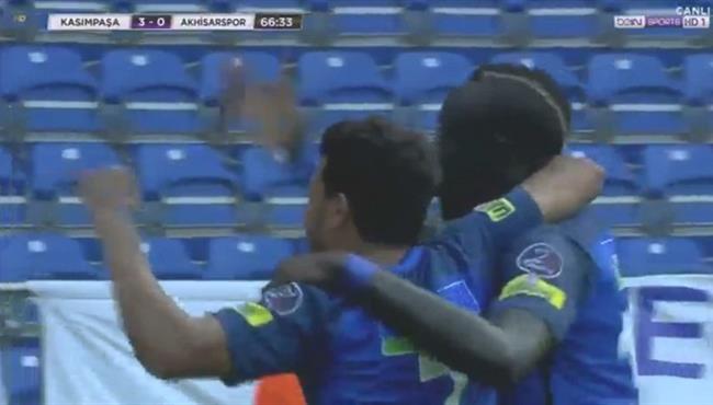 اسيست تريزيجيه في مباراة قاسم باشا وأخيسار بيليديا