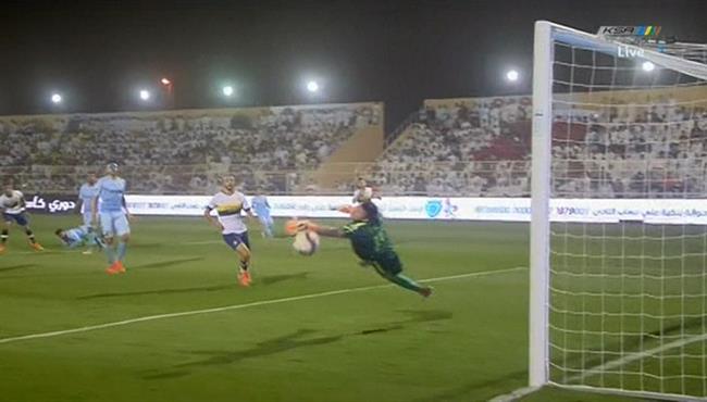 تصدي رائع لحارس مرمي الباطن امام النصر