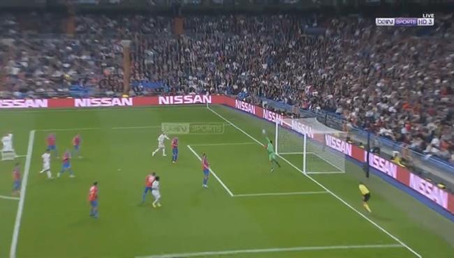 تصدي رائع من حارس فيكتوريا بلزن امام ريال مدريد