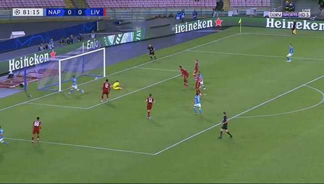 العارضة تحرم نابولي من تسجيل هدف امام ليفربول