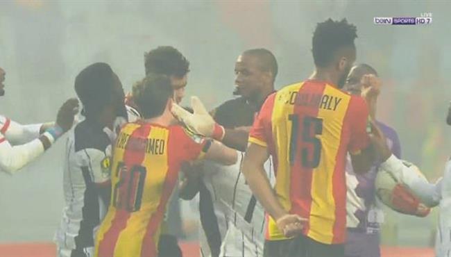 قرار تحكيمي مثير للجدل يتسبب فى خناقة بين لاعبي الترجي واول اغسطس