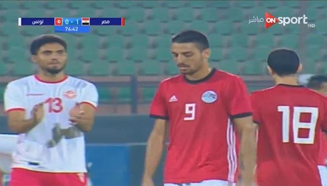 طرد طاهر محمد طاهر في مباراة مصر الاوليمبي وتونس