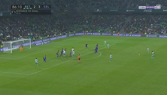 هدف عالمي في مباراة ريال بيتيس وسيلتا فيجو بالدوري الاسباني