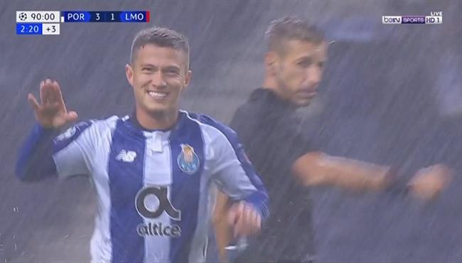 هدف صاروخي رائع فى مباراة بورتو ولوكوموتيف موسكو بدوري ابطال اوروبا