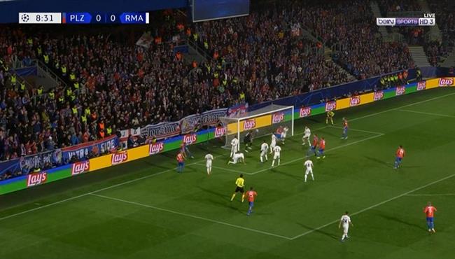 العارضة تحرم فيكتوريا بلزن من تسجيل هدف اول في مرمي ريال مدريد