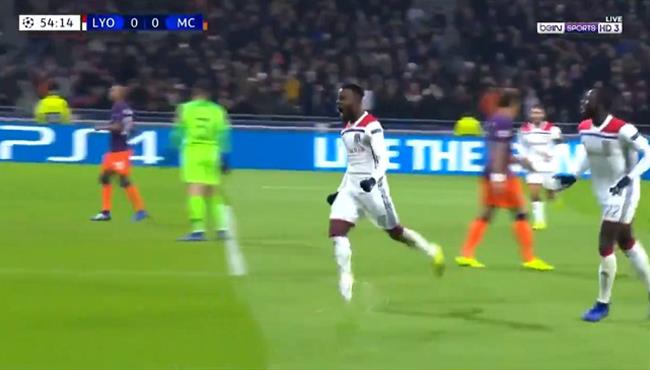 هدف ليون الاول الرائع فى مرمي مانشستر سيتي