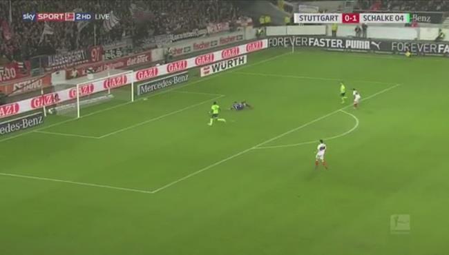 اهدار لا يصدق والمرمي خالي فى مباراة شالكة وشتوتجارت