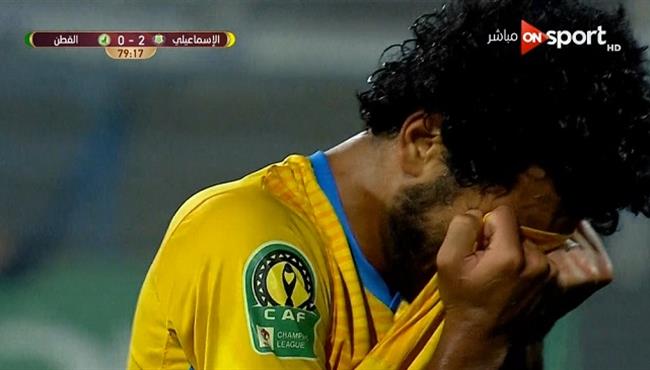 اصابة نادر رمضان وبكائه اثناء خروجه في مباراة الاسماعيلي والقطن الكاميروني