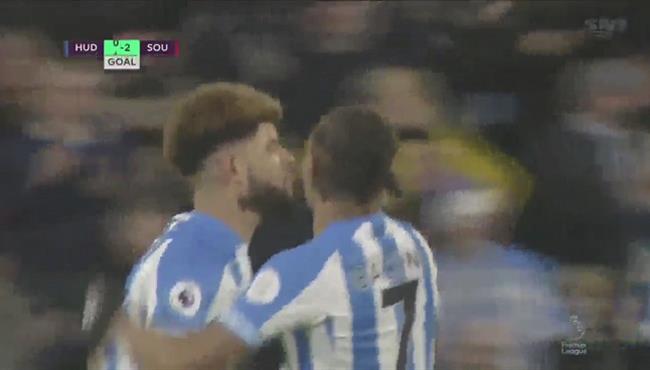 هدف عالمي في مباراة ساوثهامتون وهدرسفيلد بالدوري الانجليزي